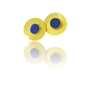 Silver textured earrings gold plated with two concentric circles and enamel in the center
