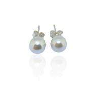 Silver earrings with white pearl