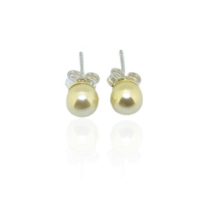Silver earrings with small ivory pearl