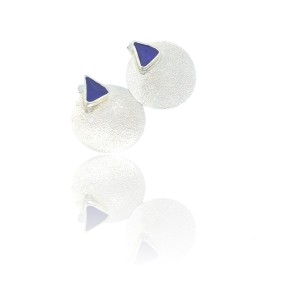 Silver round textured earrings with triangle enamel case