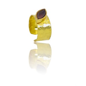 Silver forged ring one size gold plated with teardrop case with enamel